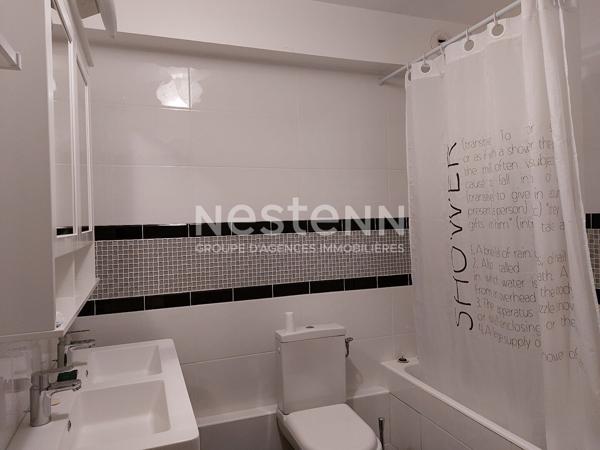 Versailles centre : Appartement meublé 4 pièces de 96 m²  avec balcons, cave et parking s/sol