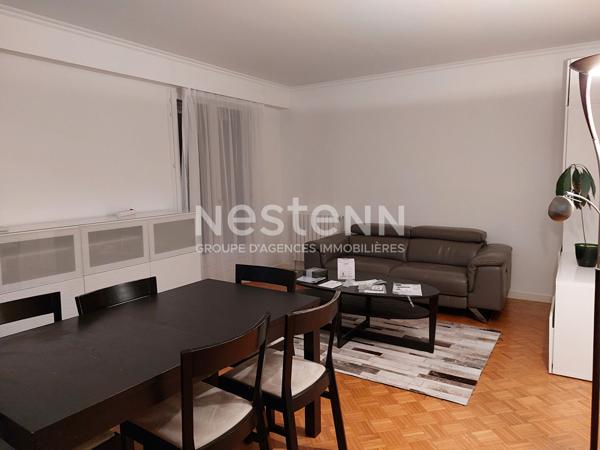 Versailles centre : Appartement meublé 4 pièces de 96 m²  avec balcons, cave et parking s/sol