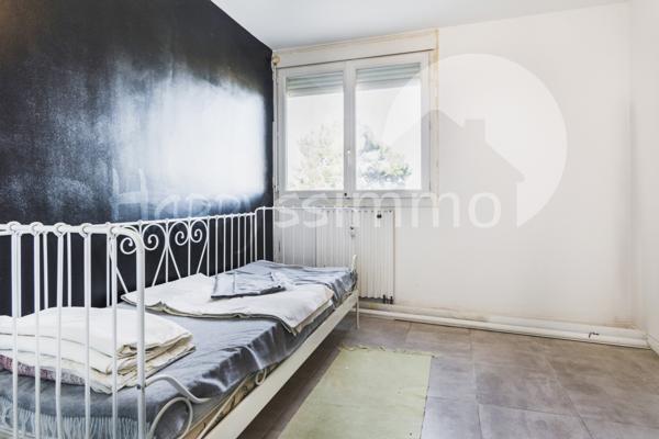 Appartement
                                                                                                                                                                                                                                                                                                                        3 pièce(s)                                                                                                                                                                                                          2 chambre(s)                                                                                                                                                                                                          75  m²