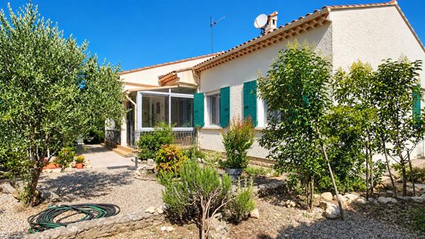 Maison de plain-pied de 95 m² avec jardin dans un environnement calme à Pernes-les-Fontaines