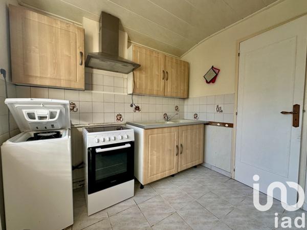 Maison 2 pièces de 39 m² à Quettehou (50630)