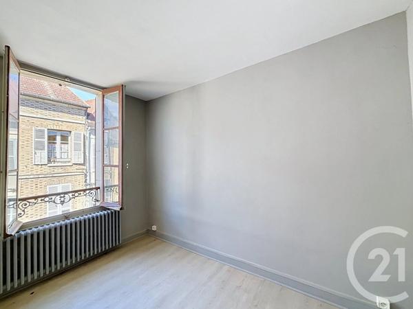 Immeuble à vendre  307 m 2   SENS  - 89