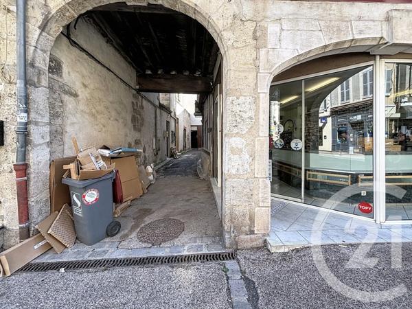 Immeuble à vendre  307 m 2   SENS  - 89