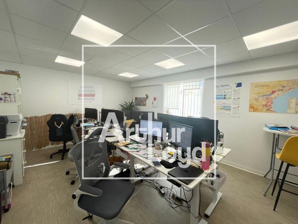 Bureaux à louer 50 m² Lattes rez de chaussée entièrement rénové