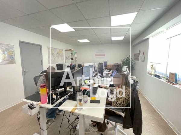 Bureaux à louer 50 m² Lattes rez de chaussée entièrement rénové