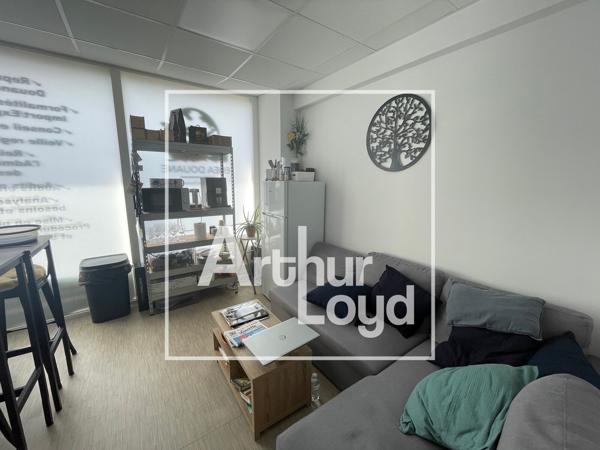 Bureaux à louer 50 m² Lattes rez de chaussée entièrement rénové