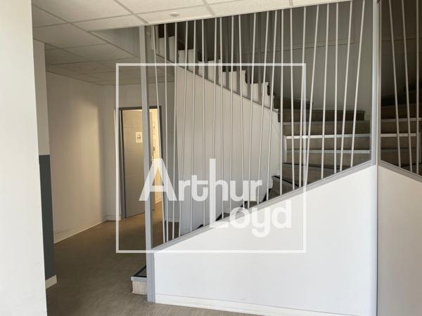 Bureaux à louer 50 m² Lattes rez de chaussée entièrement rénové