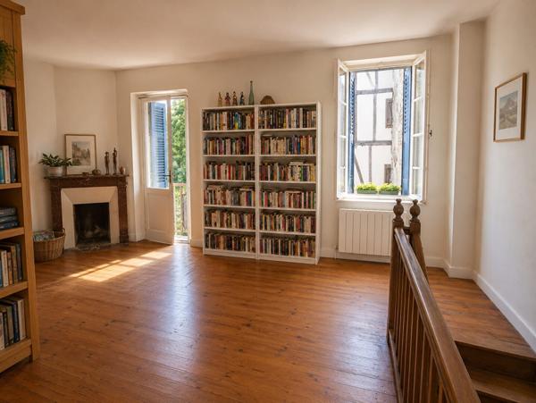 Maison de ville dans Figeac, divisible en deux appartements