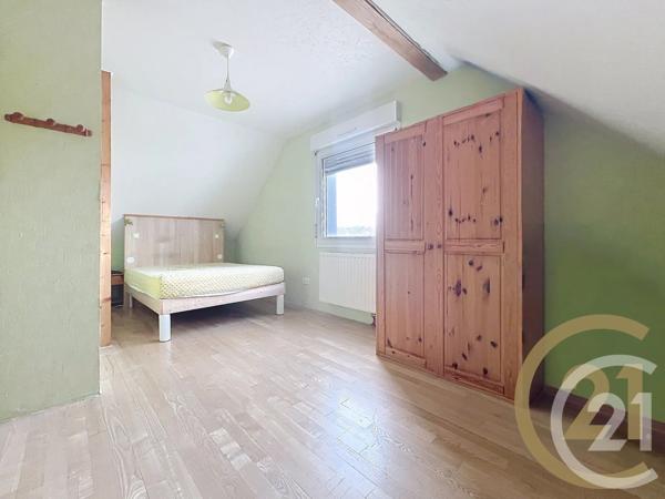 Maison à vendre  8 pièces - 159 m 2   BUC  - 90