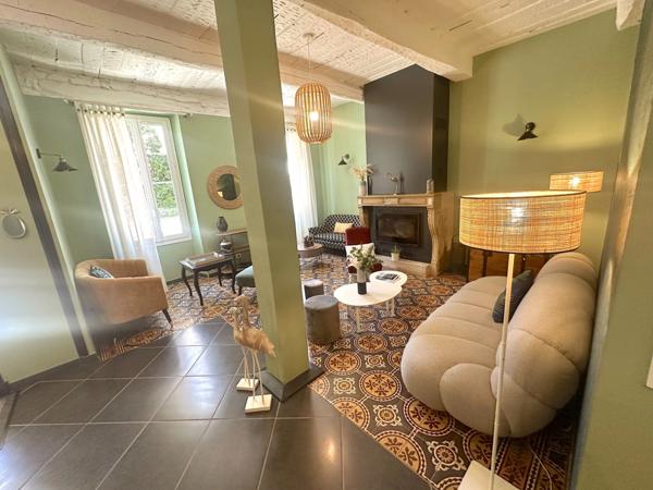 A vendre VAR (83), FDC avec MURS, hotel de charme 3 étoiles, restaurant, piscine, CA 221KE