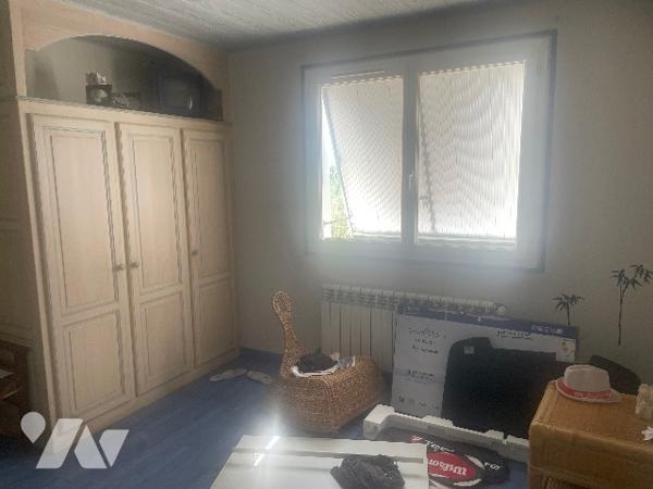 BATIMENT INDUSTRIEL ET COMMERCIAL.