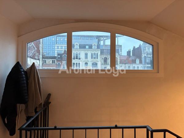 Bureaux indépendants avec cachet, extérieur privatif et parking à vendre/à louer - Opportunité rare à Roubaix