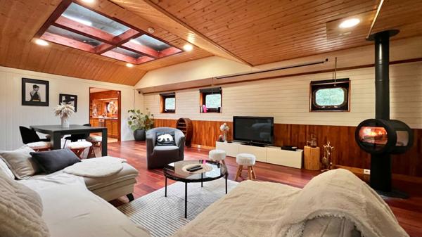 Péniche de 175m2 - ETIOLLES (91450)