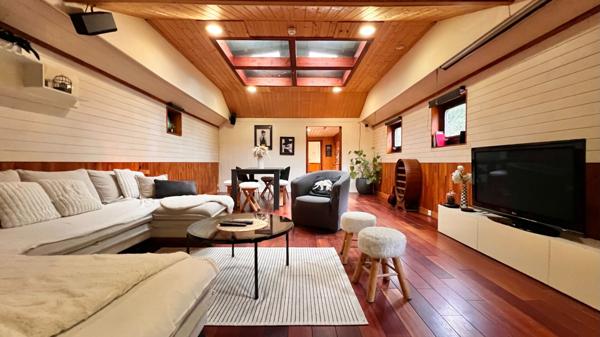 Péniche de 175m2 - ETIOLLES (91450)