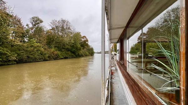 Péniche de 175m2 - ETIOLLES (91450)