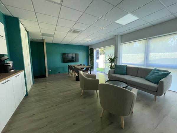 Bureaux à louer à Carquefou open space rénové avec fibre optique