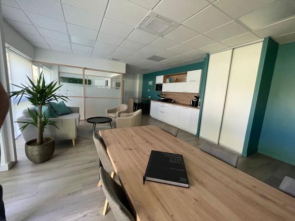 Bureaux à louer à Carquefou open space rénové avec fibre optique