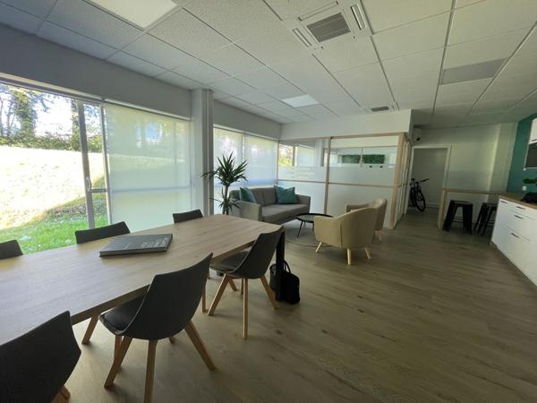 Bureaux à louer à Carquefou open space rénové avec fibre optique