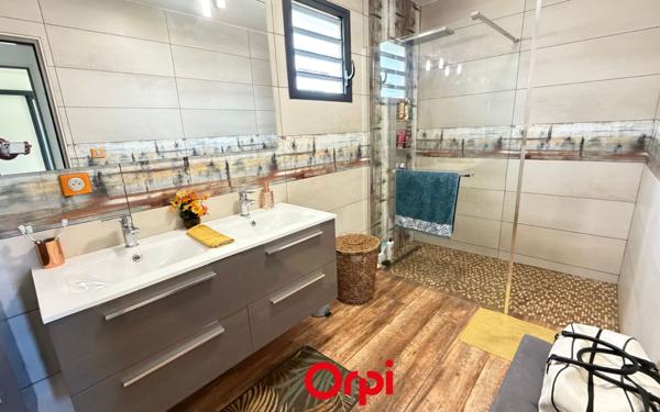 Maison à vendre    4 pièces • 123 m2 Saint-Denis