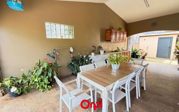 Maison à vendre    4 pièces • 123 m2 Saint-Denis