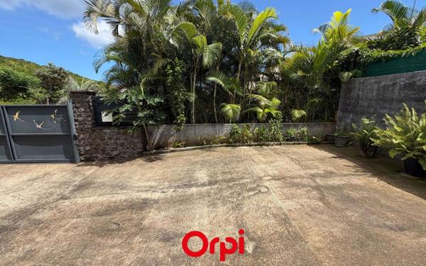 Maison à vendre    4 pièces • 123 m2 Saint-Denis