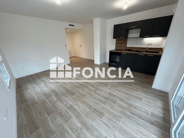 Location Studio 31.62 m² - 19 QUAI CAMERE ET 38 AVENUE DE PARIS Vernon 27200