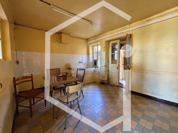 Maison 8 pièce(s) 3 chambre(s) 94 m²