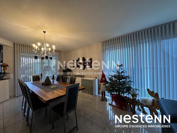 VAL DE MODER --- Maison familiale 5 pièces avec piscine, jardin clos et beaux volumes