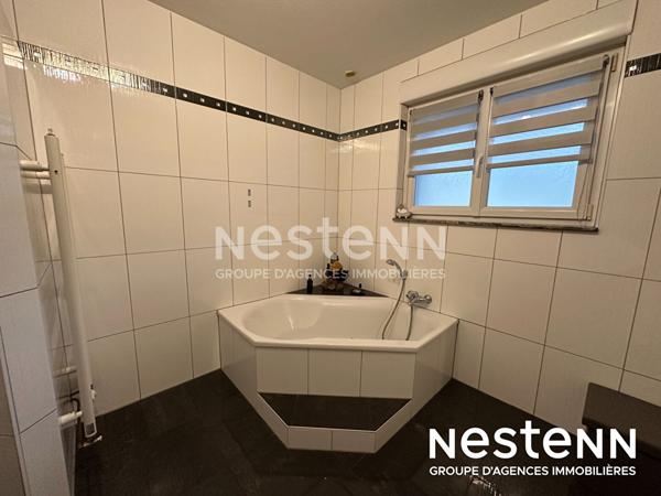 VAL DE MODER --- Maison familiale 5 pièces avec piscine, jardin clos et beaux volumes