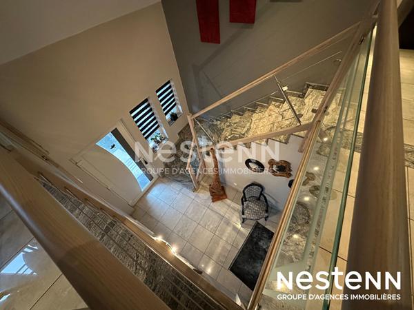 VAL DE MODER --- Maison familiale 5 pièces avec piscine, jardin clos et beaux volumes