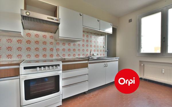 Appartement à vendre    3 pièces • 75,55 m2 Saint-Priest