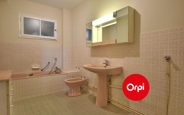 Appartement à vendre    3 pièces • 75,55 m2 Saint-Priest