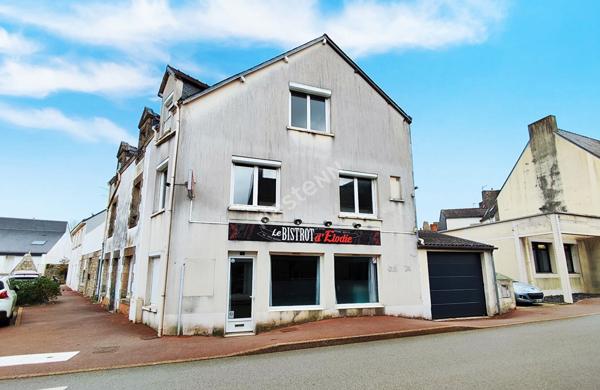 Maison a vendre a Locmine avec local commercial et appartement T4