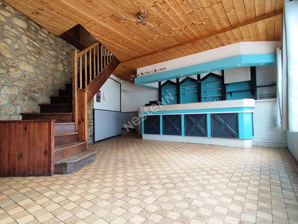 Maison a vendre a Locmine avec local commercial et appartement T4