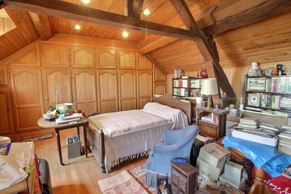 Magnifique demeure bourgeoise avec jardin au centre historique d EPERNON