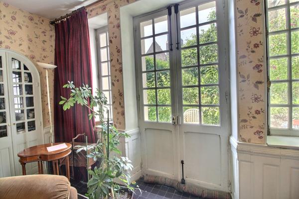 Magnifique demeure bourgeoise avec jardin au centre historique d EPERNON