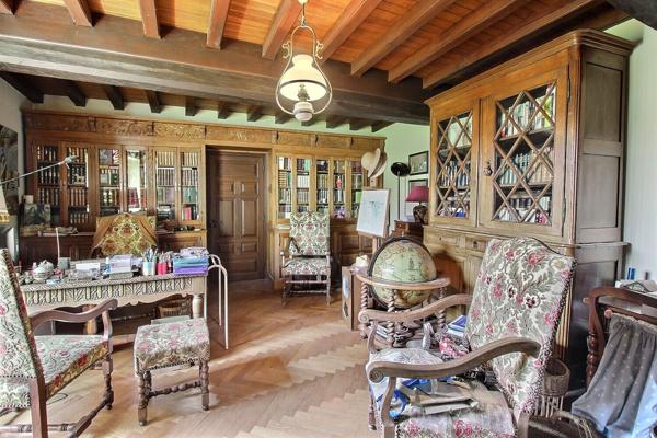 Magnifique demeure bourgeoise avec jardin au centre historique d EPERNON