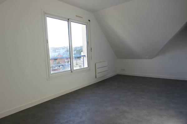 à louer appartement T1 renové sur les rives du Steir.