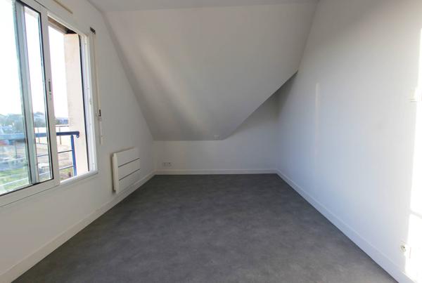 à louer appartement T1 renové sur les rives du Steir.