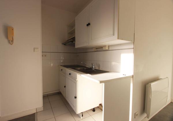 à louer appartement T1 renové sur les rives du Steir.