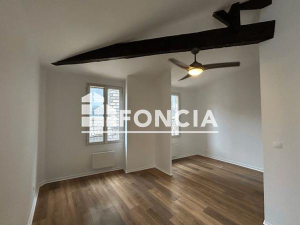 Location Studio 40.2 m² - 89 RUE LEYTEIRE Bordeaux 33000