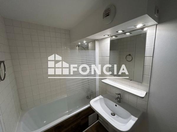 Location Studio 40.2 m² - 89 RUE LEYTEIRE Bordeaux 33000