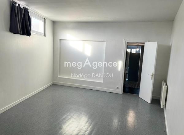 Immeuble à CAUMONT SUR AURE, 14240 - 118m²