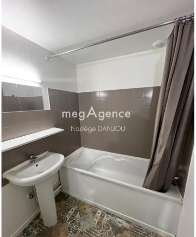 Immeuble à CAUMONT SUR AURE, 14240 - 118m²