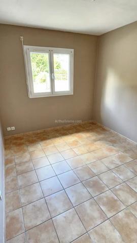 Vente Maison 8 pièces 147 m2 à Argences