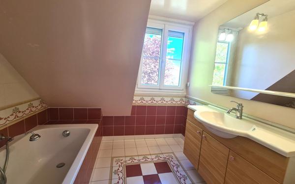 Maison à vendre    5 pièces • 160 m2 Ozoir-la-Ferrière