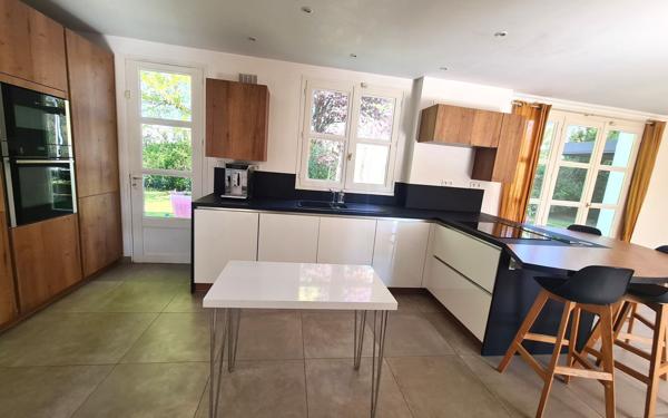 Maison à vendre    5 pièces • 160 m2 Ozoir-la-Ferrière
