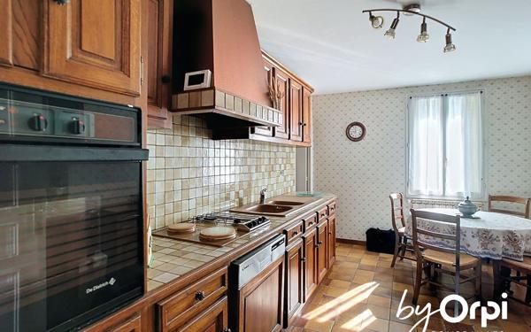 Maison à vendre    6 pièces •  Commentry