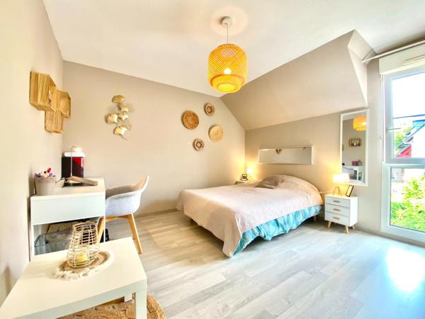 MAISON FAMILIALE – 113 m² – 4 CHAMBRES – JARDIN – GARAGE – GLOS (14100)