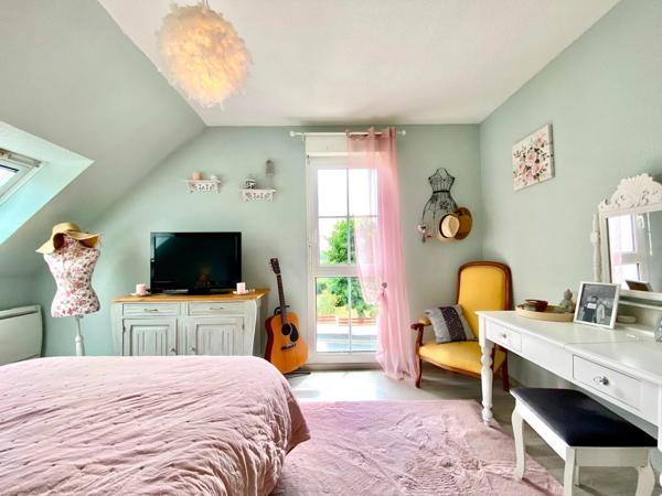 MAISON FAMILIALE – 113 m² – 4 CHAMBRES – JARDIN – GARAGE – GLOS (14100)